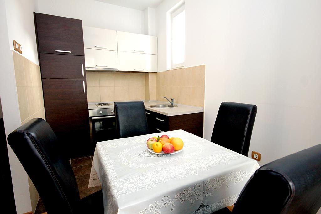 Apartments Draskovic Mirista Petrovac Bagian luar foto