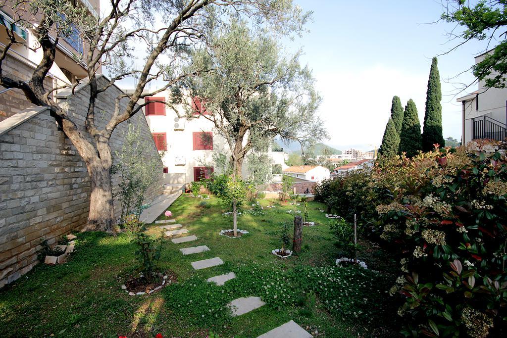 Apartments Draskovic Mirista Petrovac Bagian luar foto