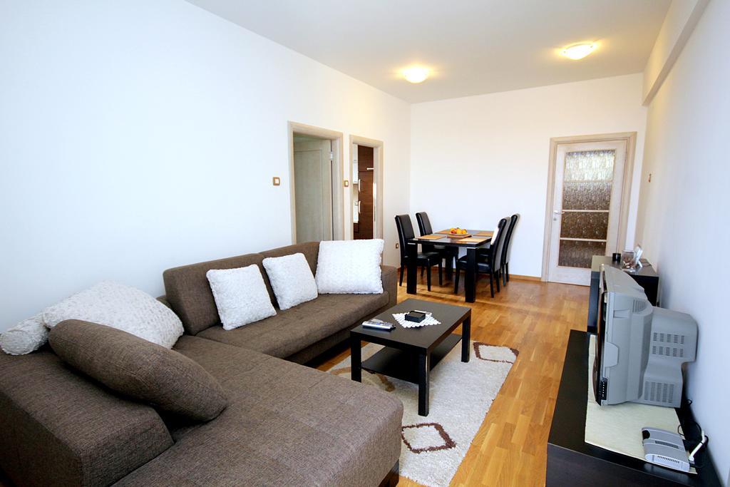 Apartments Draskovic Mirista Petrovac Bagian luar foto